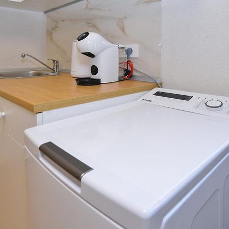 Md Studio Apartman Rijeka Exteriör bild